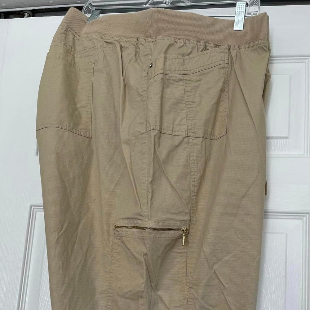 Catherine’s 4x 30/32 khaki capris